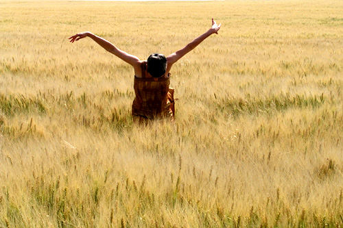 Aqua Madora - Film by Ana Baer; Choreography by Magdalena Stoyanova and Antonia Heß (Photo by Frank Sygusch)